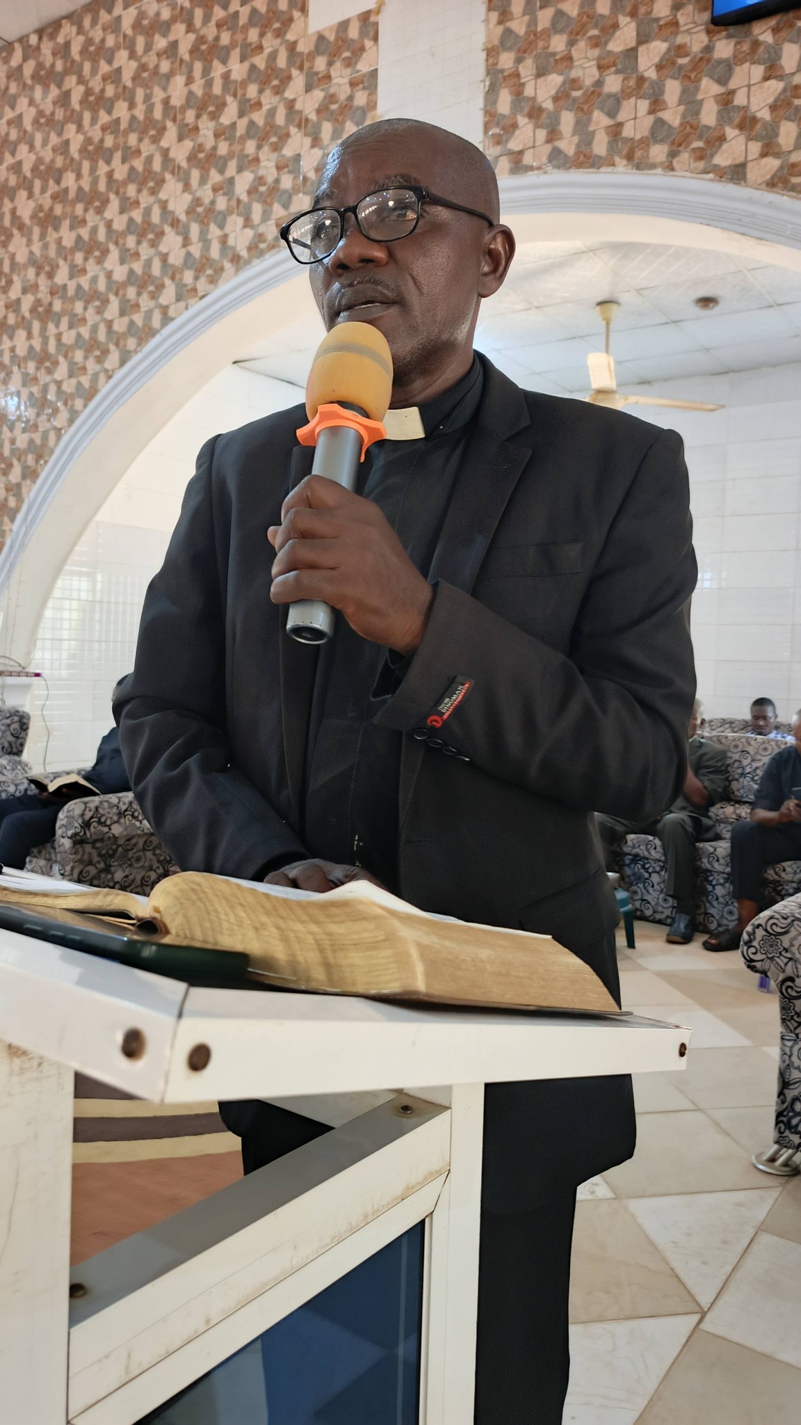 REV. ISTIPHANUS G. ASOMCHI